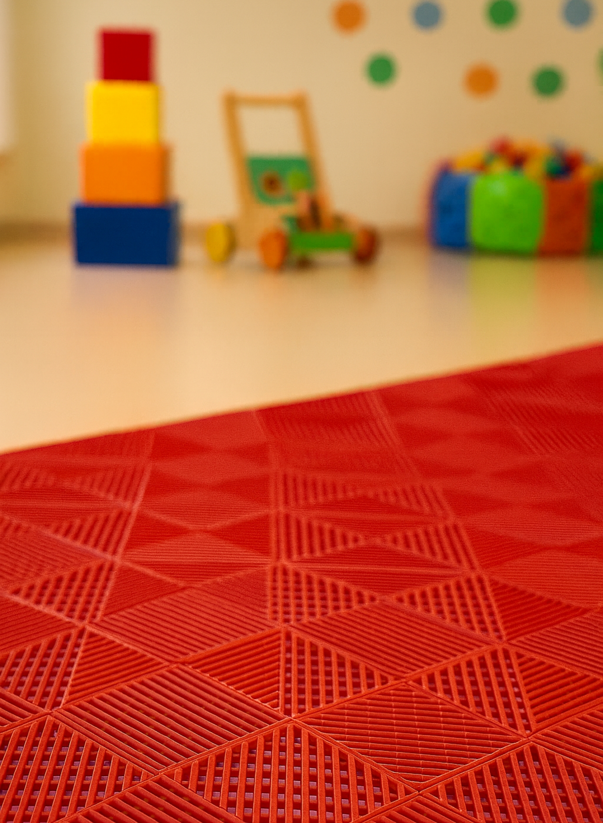 40×40 cm Interlocking Non-Slip Drainage Floor Tiles  8 Pack | Red